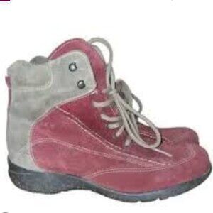 Le Canadienne Boots Suede Leather Fur Lined Lace up Boots in Red/Brown Winter